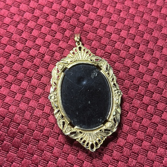 Vintage Very Old Black & White Cameo Gold Details Pendant Gold??? - Picture 8 of 11